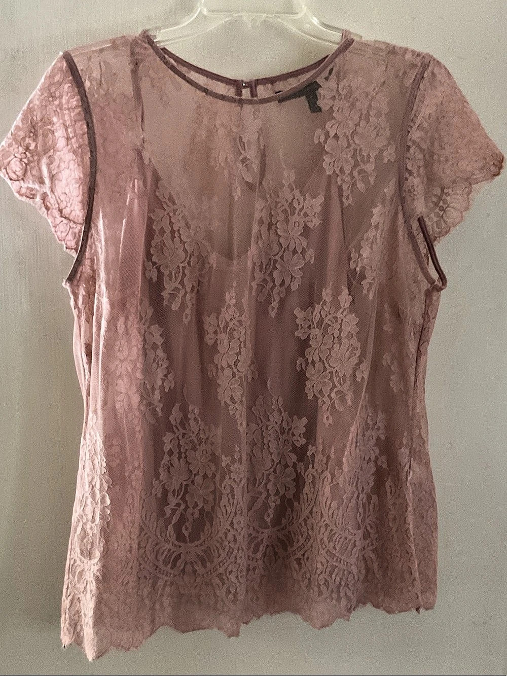 White House Black Market 2 pc Dusty Rose Floral Lace Blouse